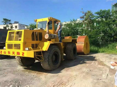 赤坎區(qū)沖擊碾出租 助力工程建設(shè)，機(jī)械設(shè)備租賃服務(wù)全面升級(jí)
